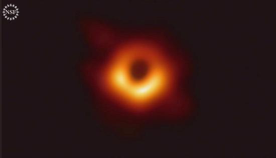 第一张黑洞照片正式公布！再次证明爱因斯坦是正确的