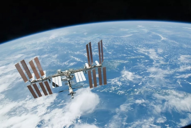 SpaceX明年送三名游客到国际空间站 票价5500万美元-冯金伟博客园