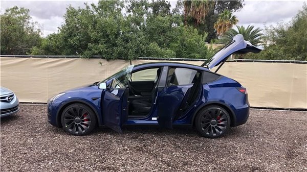 特斯拉正式宣布交付Model Y，与分析师预期一致