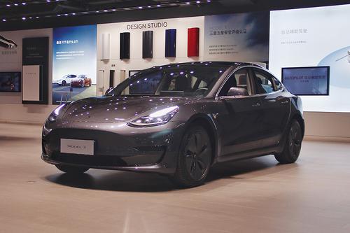 国产长续航后驱版Model 3下线 特斯拉：补贴退坡也不涨价