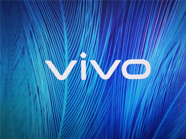 复古风？vivo 申请滑盖结构的手机外观专利