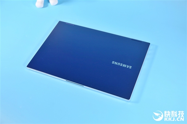 三星首款QLED屏笔记本 Galaxy Book Flex图赏