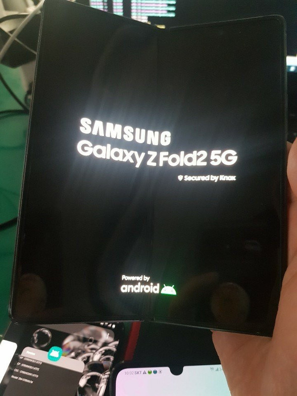 三星Galaxy Z Fold2 5G手机真机（图源网络）