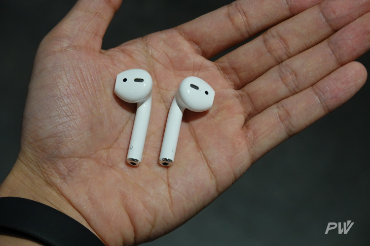 AirPods