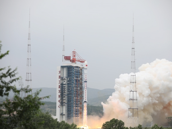 资源三号 03 星发射次日回传数据：一天就有 120GB