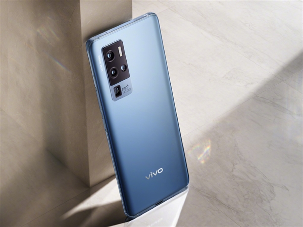 vivo X50 Pro+手机开卖：120Hz+骁龙865+1亿像素、直奔6000元
