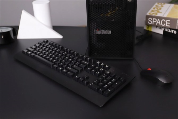 PC的价格工作站的性能 联想ThinkStationK上手