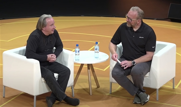 Linux之父Linus Torvalds：我早就不编程了、工作就是说不