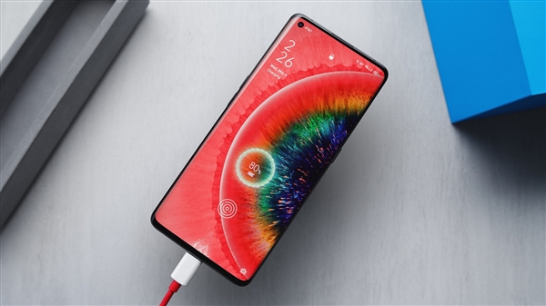 OPPO 125W快充实测：最快13分钟充满4000mAh