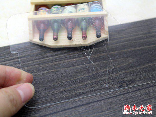 你绝对没想到，钢化玻璃膜竟然是这样炼成的