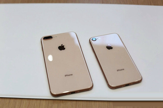 iPhone8和iPhone8 Plus哪个更值得买？苹果8和苹果8plus全面对比深度评测