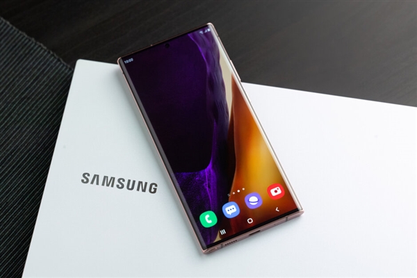 三星正式发布Galaxy Note 20：超级三摄、120Hz高刷