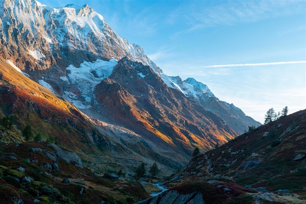 阿尔卑斯山冰川融化 专家：到2050年将只剩一半