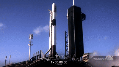 SpaceX六手猎鹰9火箭成功发射、成功回收：网被砸破