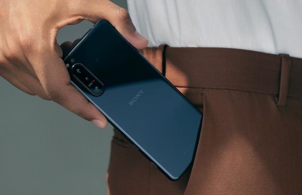 小孩才做选择 成年人Xperia 1 II和Xperia 5 II两个都要