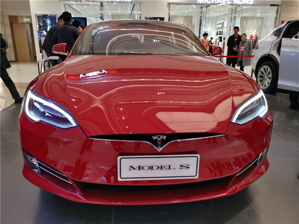 创下新纪录！特斯拉Model S EPA续航里程提至658公里