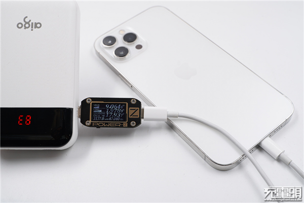 iPhone 12 Pro Max用户必看：我们测了46款10000mAh充电宝