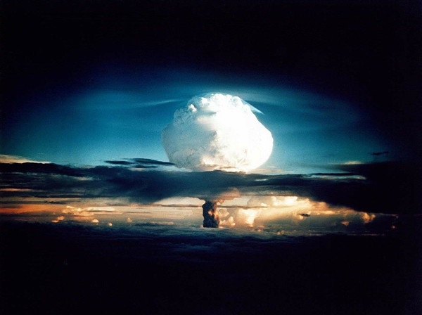 人类第一次核试验留下新发现：不可能晶体成真了