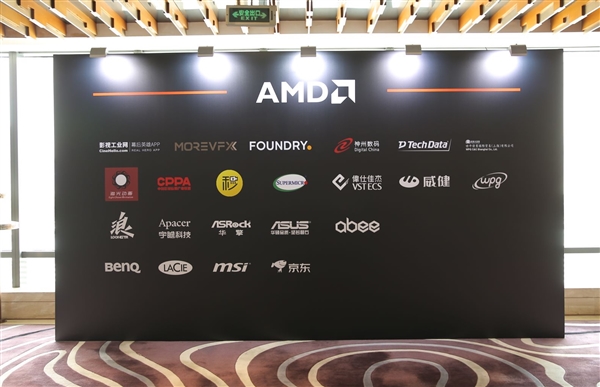 AMD线程撕裂者秀肌肉：8K视频剪辑这般丝滑