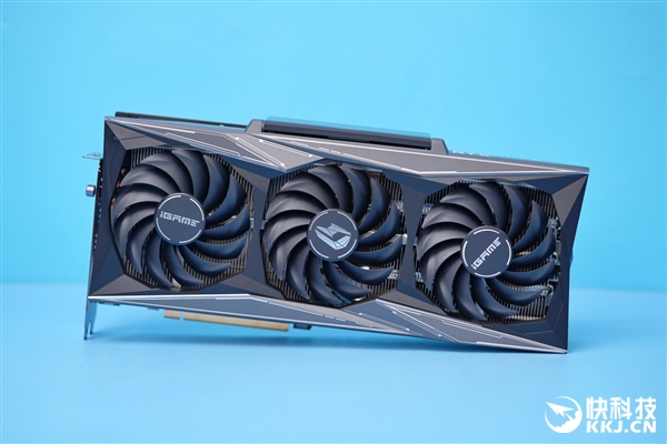 屏幕可翻转！七彩虹iGame RTX 3070 Tio Vulcan OC显卡图赏