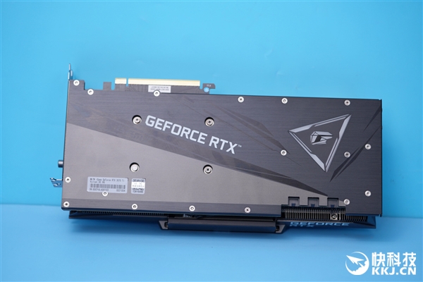 屏幕可翻转！七彩虹iGame RTX 3070 Tio Vulcan OC显卡图赏