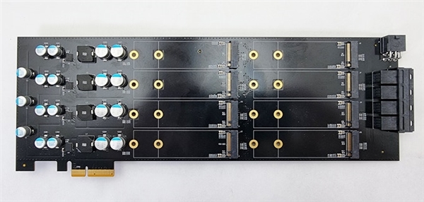 16个SSD硬盘合体：功耗230W、速度有点奇葩