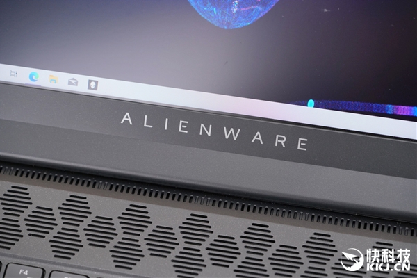 15年来首次拥抱AMD！Alienware m15 R5锐龙游戏本图赏