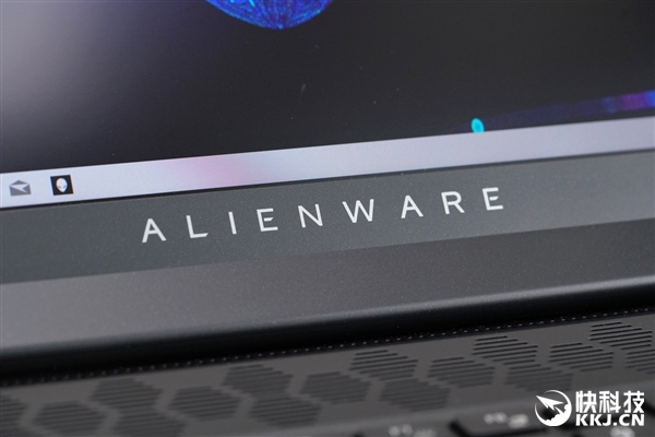 15年来首次拥抱AMD！Alienware m15 R5锐龙游戏本图赏