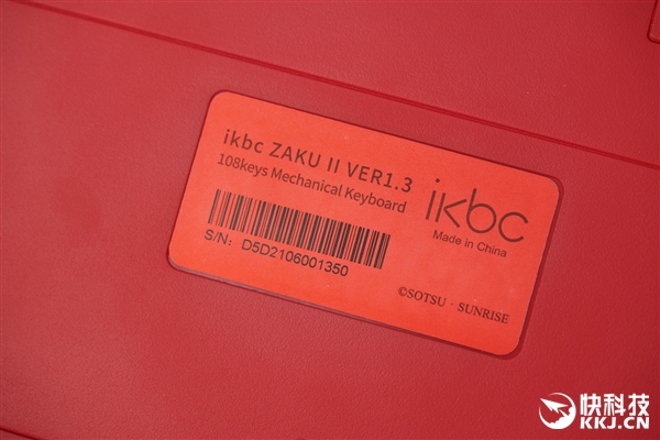 正版高达 ikbc Z200Pro红渣古机械键盘图赏