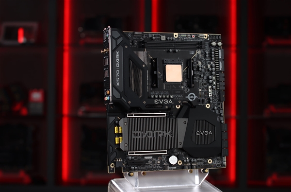 EVGA公布第一款AMD锐龙主板：旋转90度 只为超频