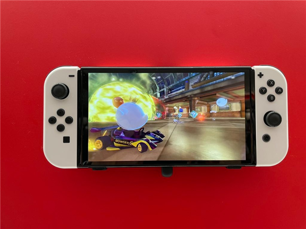 2233元！任天堂Switch OLED版真机照首曝：10月开售