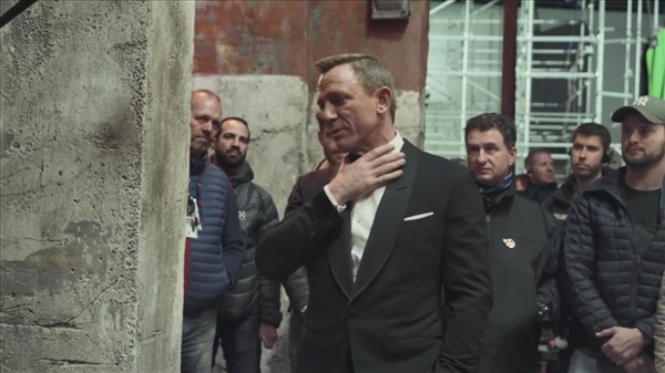 《007：无暇赴死》杀青 丹尼尔克雷格哽咽落泪：最后一次扮演邦德