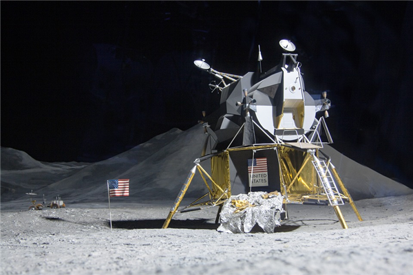 蓝色起源起诉登月合同 NASA：2024年重返月球计划被打乱