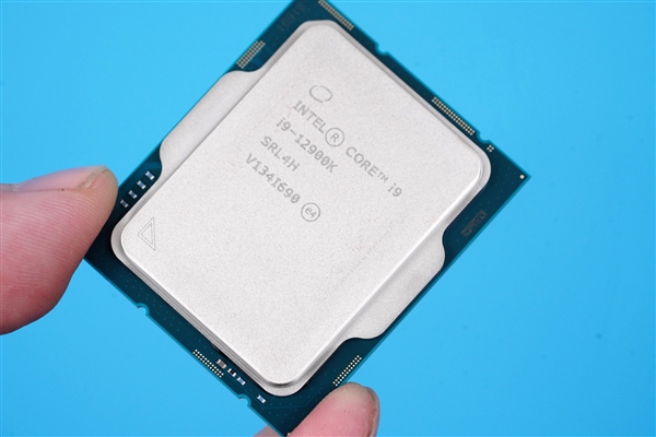 终于迎来新一代旗舰U！Intel i9-12900K处理器开箱图赏