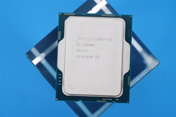 终于迎来新一代旗舰U！Intel i9-12900K处理器开箱图赏