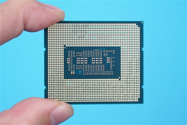 终于迎来新一代旗舰U！Intel i9-12900K处理器开箱图赏