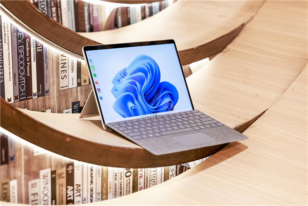 出厂预装Win 11！微软Surface Pro 8/Go 3国行版首销：2988元起