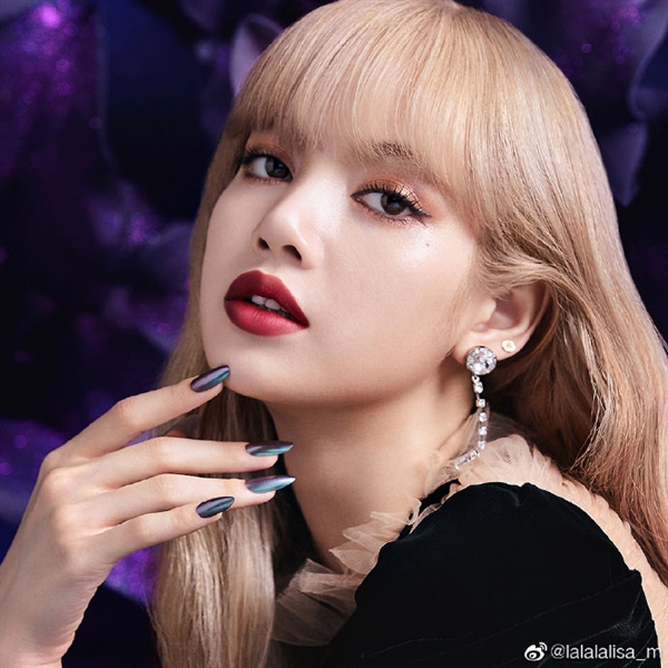 BLACKPINK成员LISA感染新冠 其他成员已隔离：网友祝福赶快康复