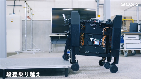索尼发布新一代移动机器人：6腿设计 最大负载40斤