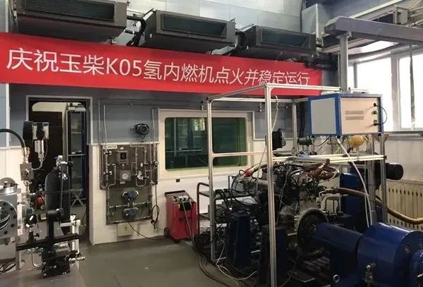 国内首台商用车燃氢发动机发布 北京理工教授：热效率媲美氢燃料电池