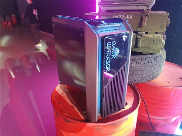 雷神发布黑武士4+水冷台式机：顶配i9-12900K＋RTX 3090 32999元